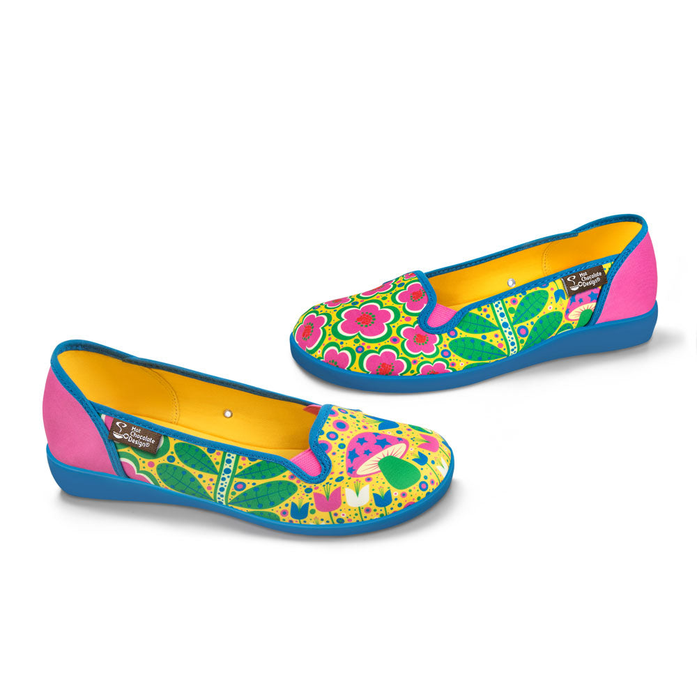 Chocolaticas Flower Power Women s Slip On Shoes